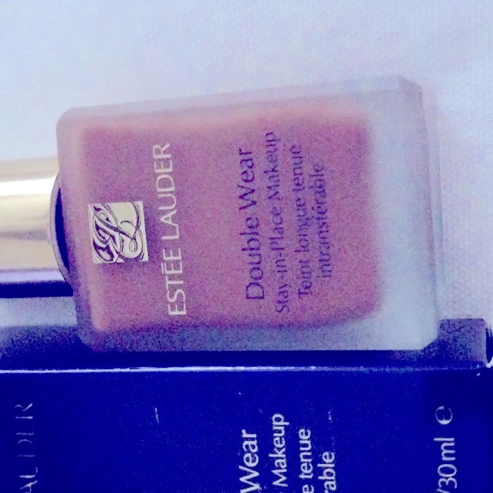 Two Estee Lauder Double Wear Stay-in-place makeup 6C Pecan